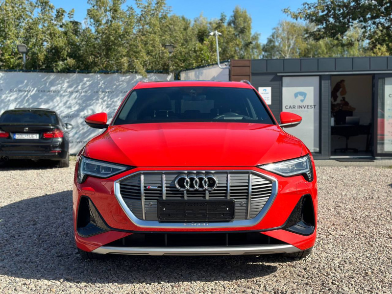 
								Audi e-tron 55 quattro S-line full									