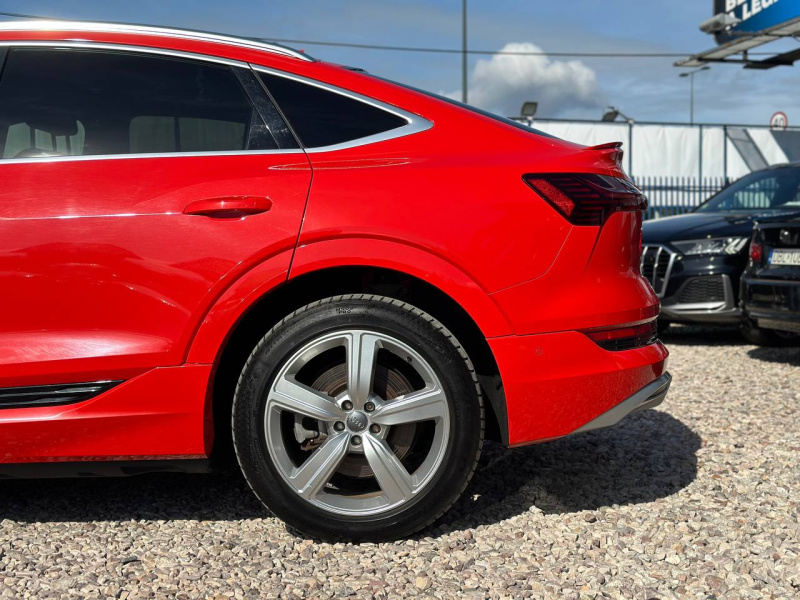 
								Audi e-tron 55 quattro S-line full									