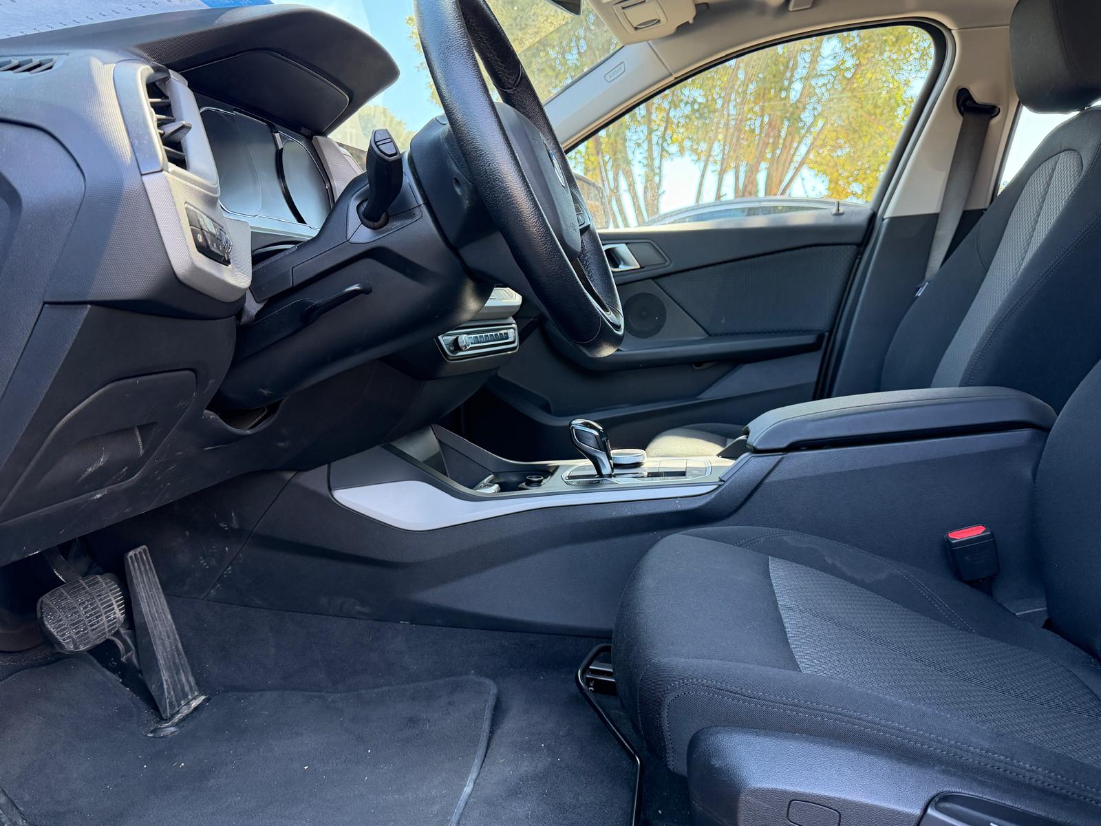 
								BMW 1er 116d Advantage full									