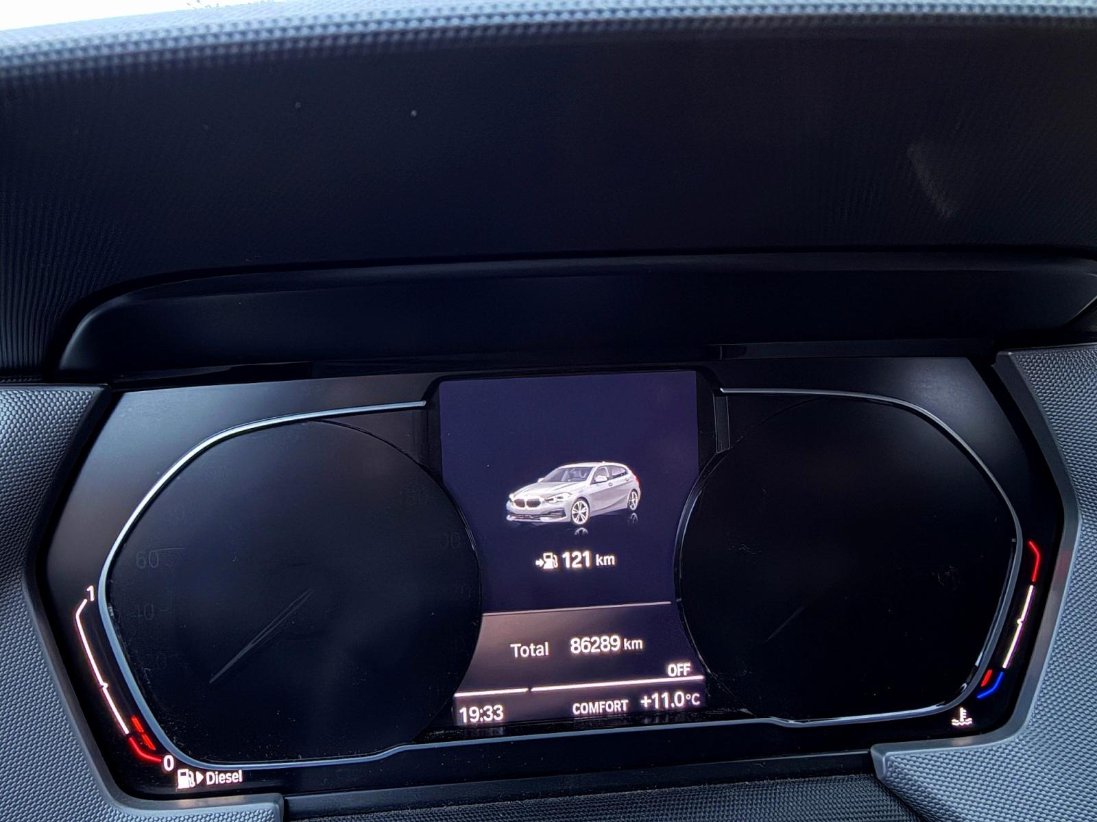 
								BMW 1er 116d Advantage full									