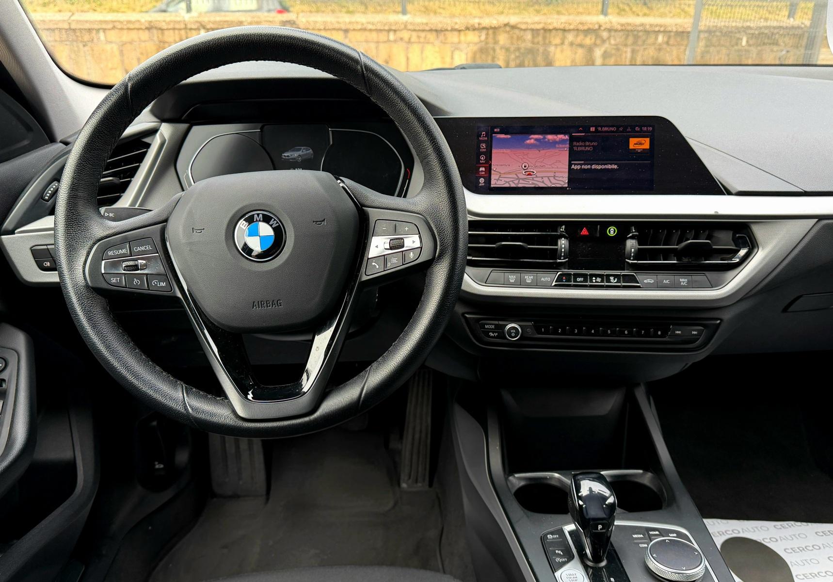 
								BMW 1er 116d Advantage full									