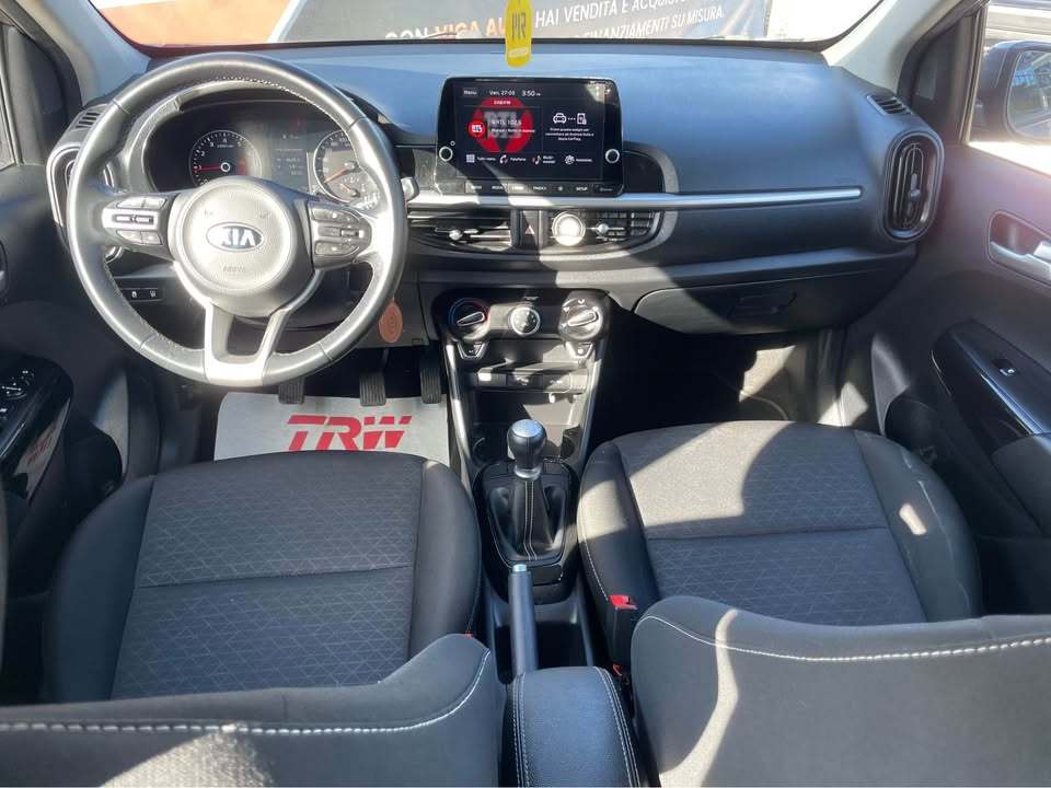 
								KIA Picanto 1.0 full									
