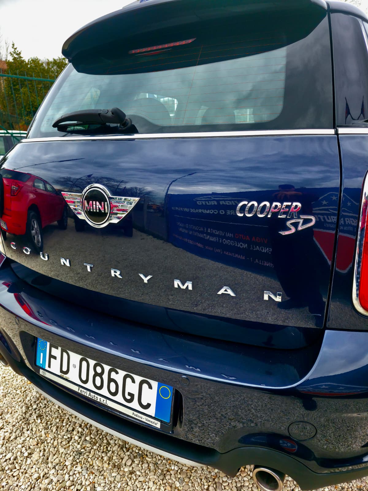 
								MINI Countryman Cooper SD ALL4 full									