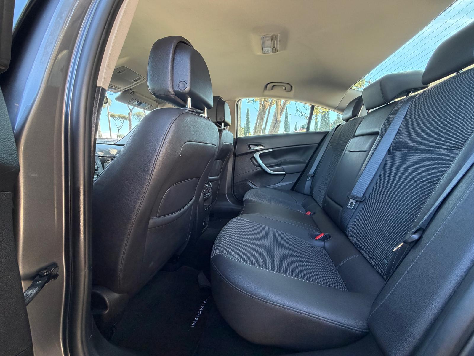 
								Opel Insignia 2.0 CDTI 150 Jahre Opel full									