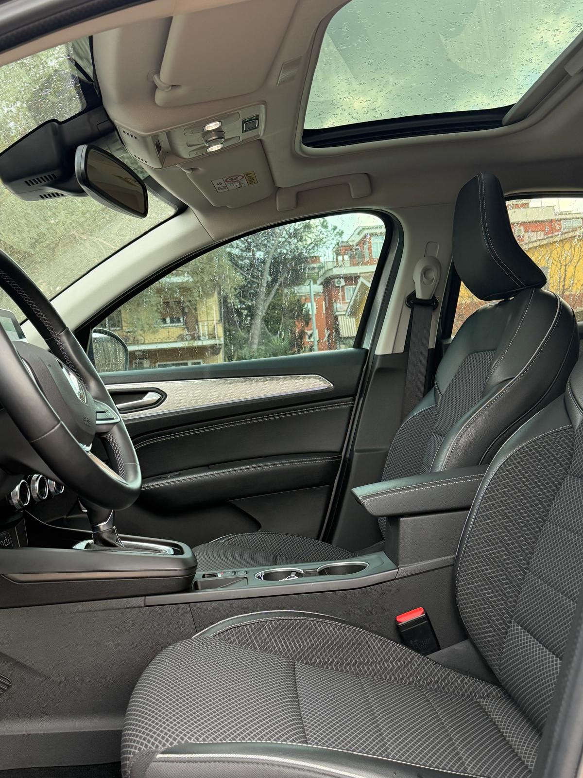 
								Renault Arkana 1.6 Hybrid E-Tech Techno full									