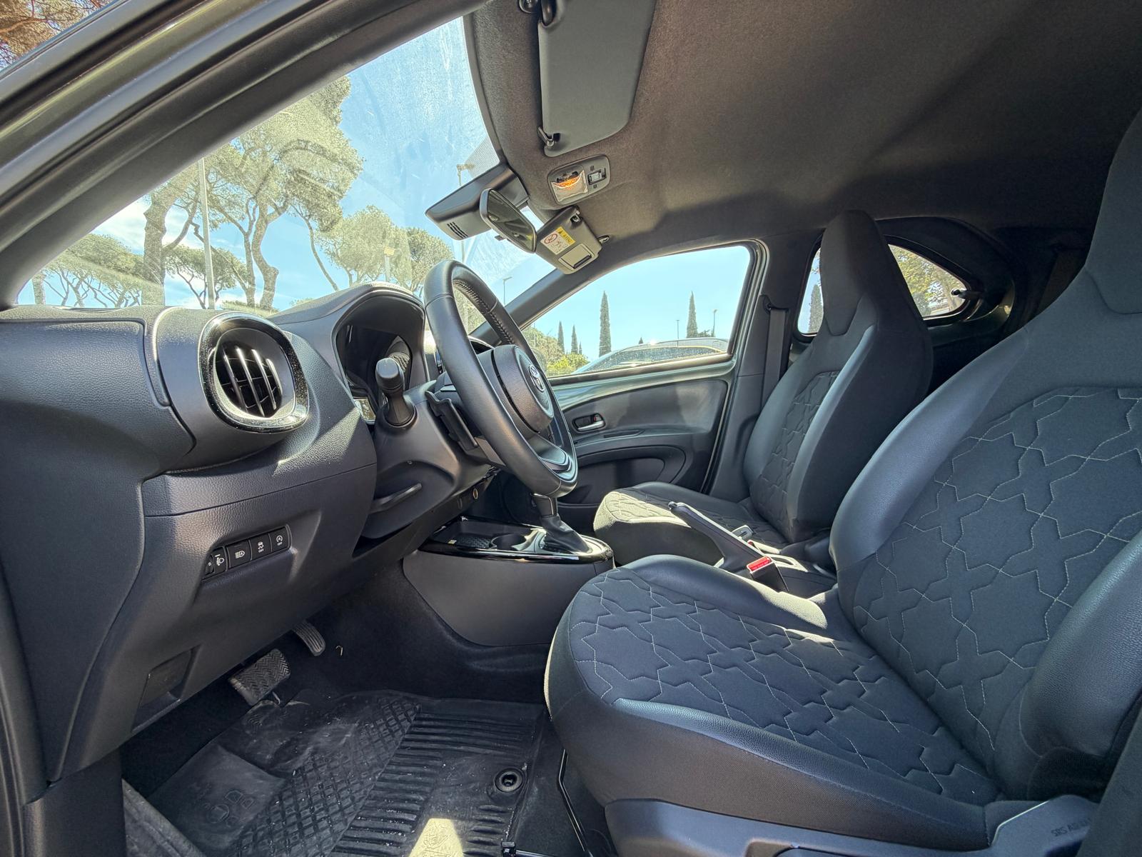 
								Toyota Aygo X 1.0 Lounge full									