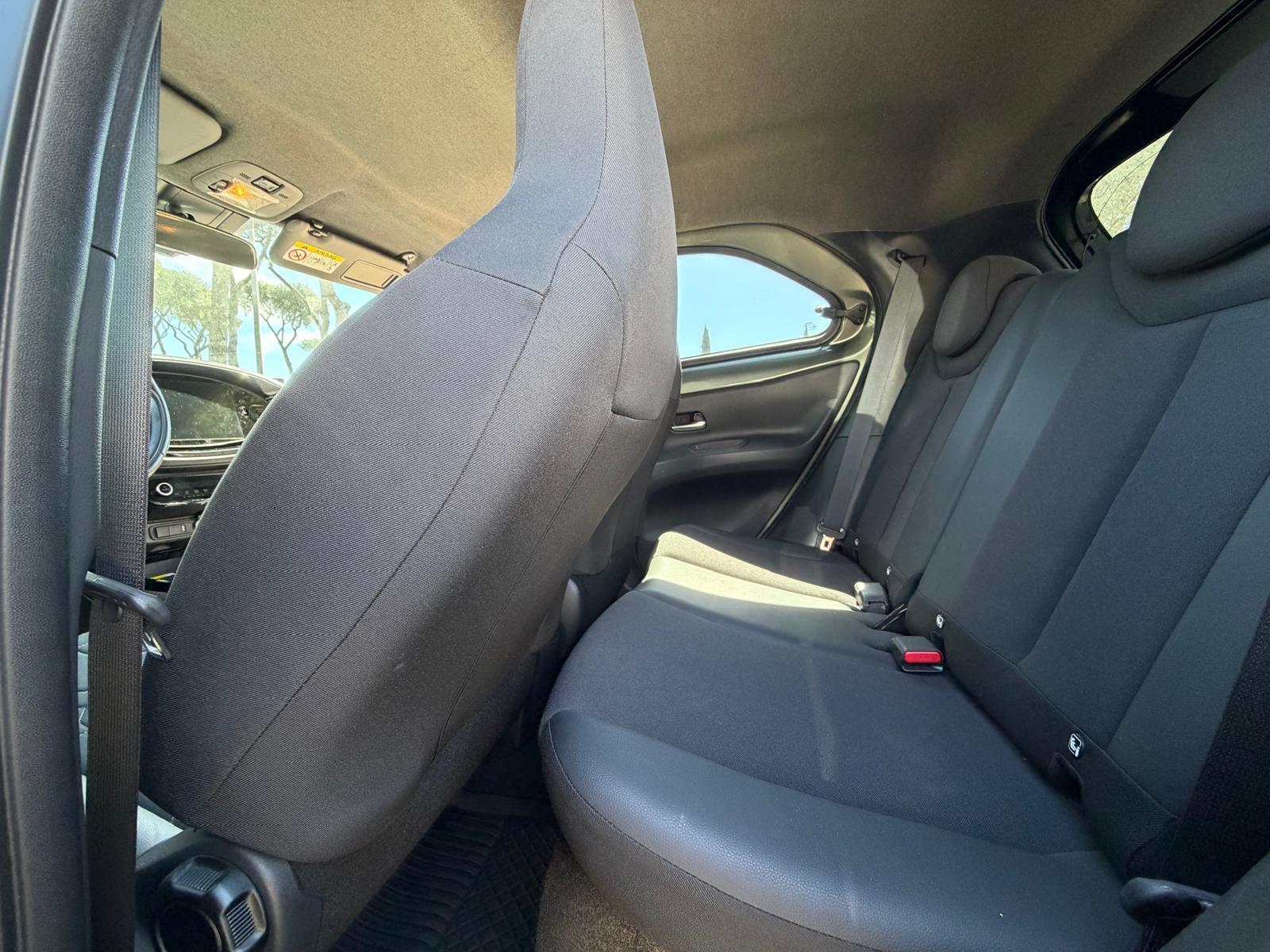 
								Toyota Aygo X 1.0 Lounge full									