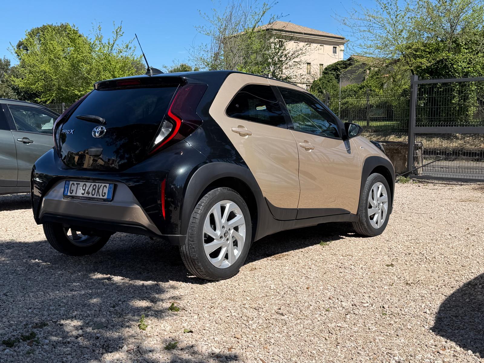 
								Toyota Aygo X 1.0 Trendy full									