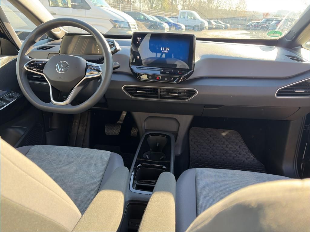 
								Volkswagen ID.3 Electric Drive full									