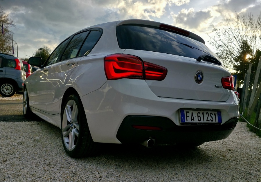 
								BMW 118d M Sport full									
