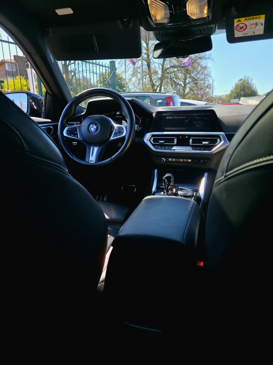 
								BMW M440i xDrive Coupé full									