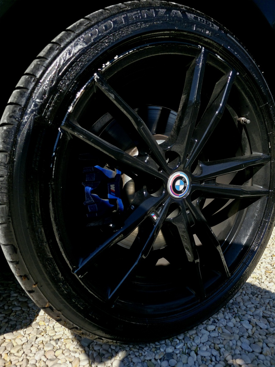 
								BMW M440i xDrive Coupé full									