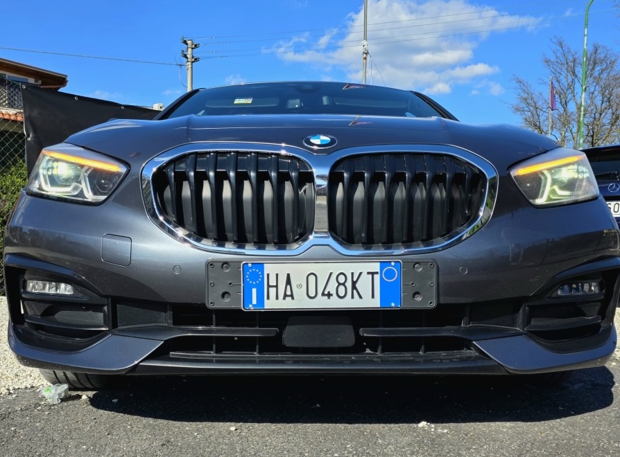 
								BMW Serie 1 116d Colorvision Edition full									