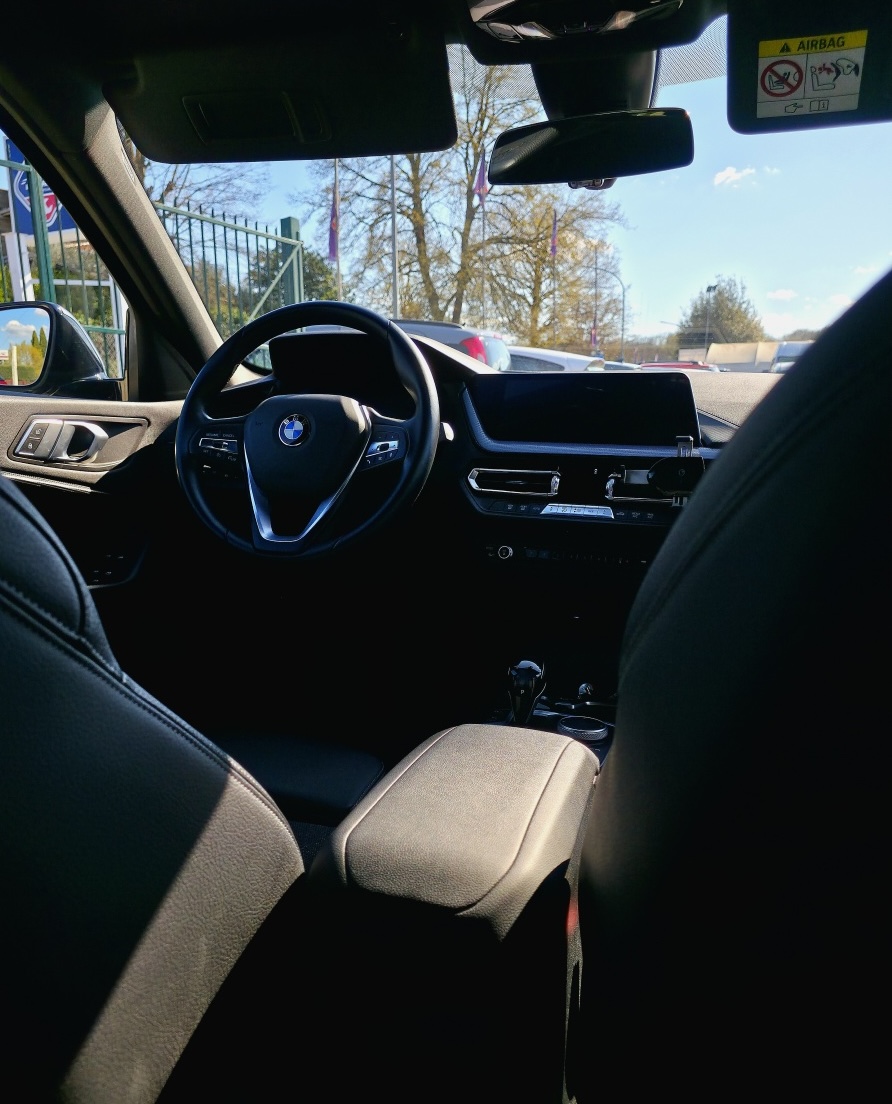 
								BMW Serie 1 116d Colorvision Edition full									