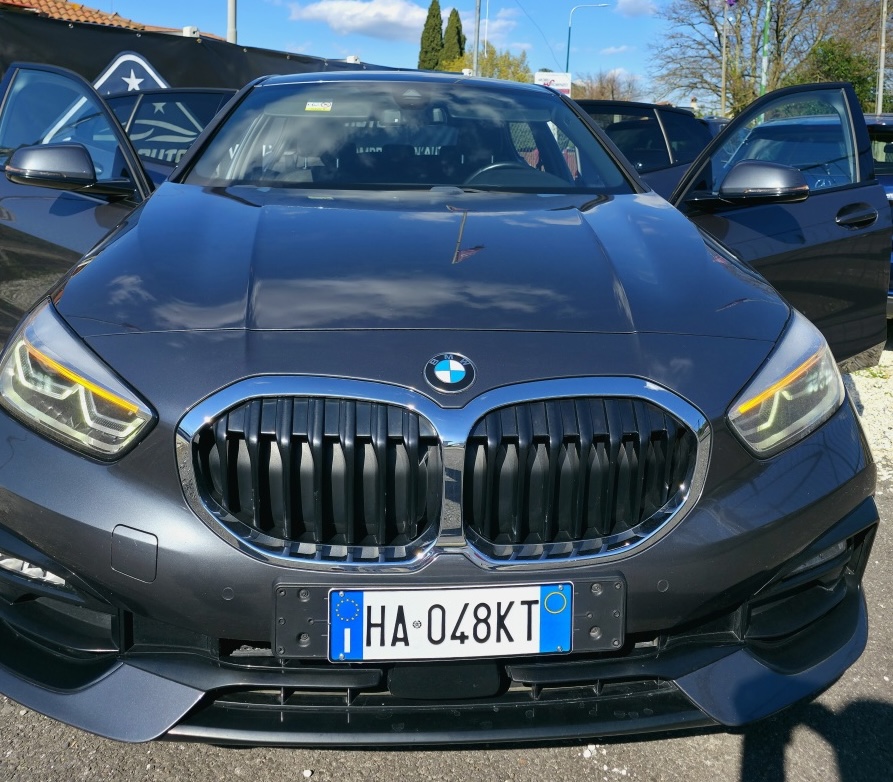 
								BMW Serie 1 116d Colorvision Edition full									