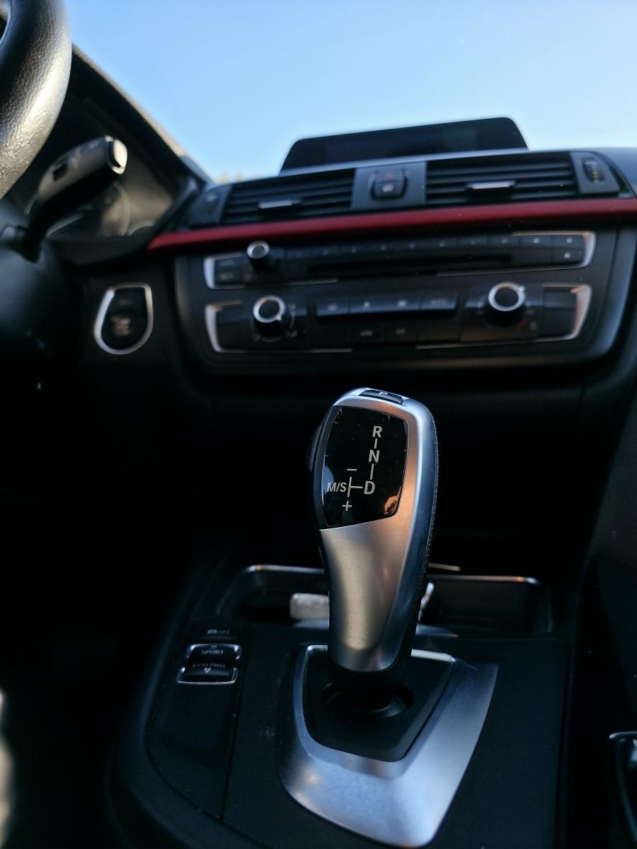 
								BMW serie 316d Touring M sport full									