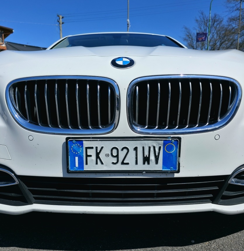 
								BMW 520d Touring M Sport full									