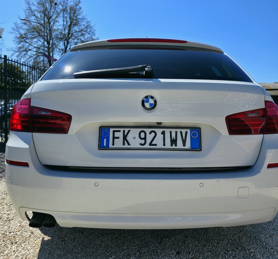 
								BMW 520d Touring M Sport full									