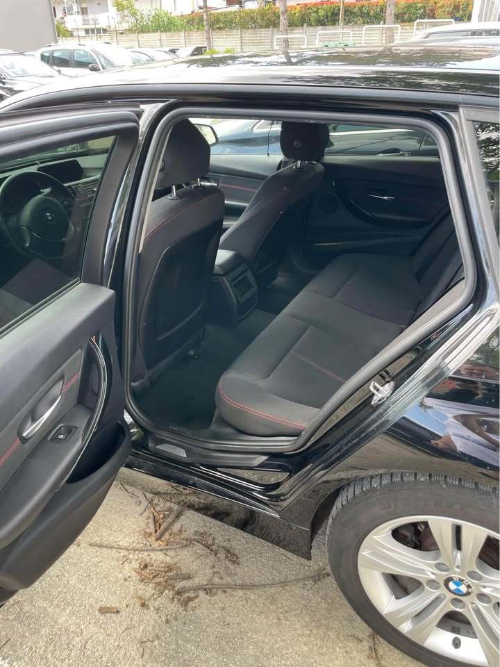 
								BMW serie 316d Touring M sport full									