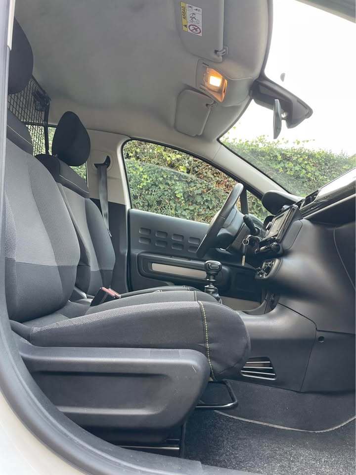 
								Citroen C3 1.5 BLUEHDI full									