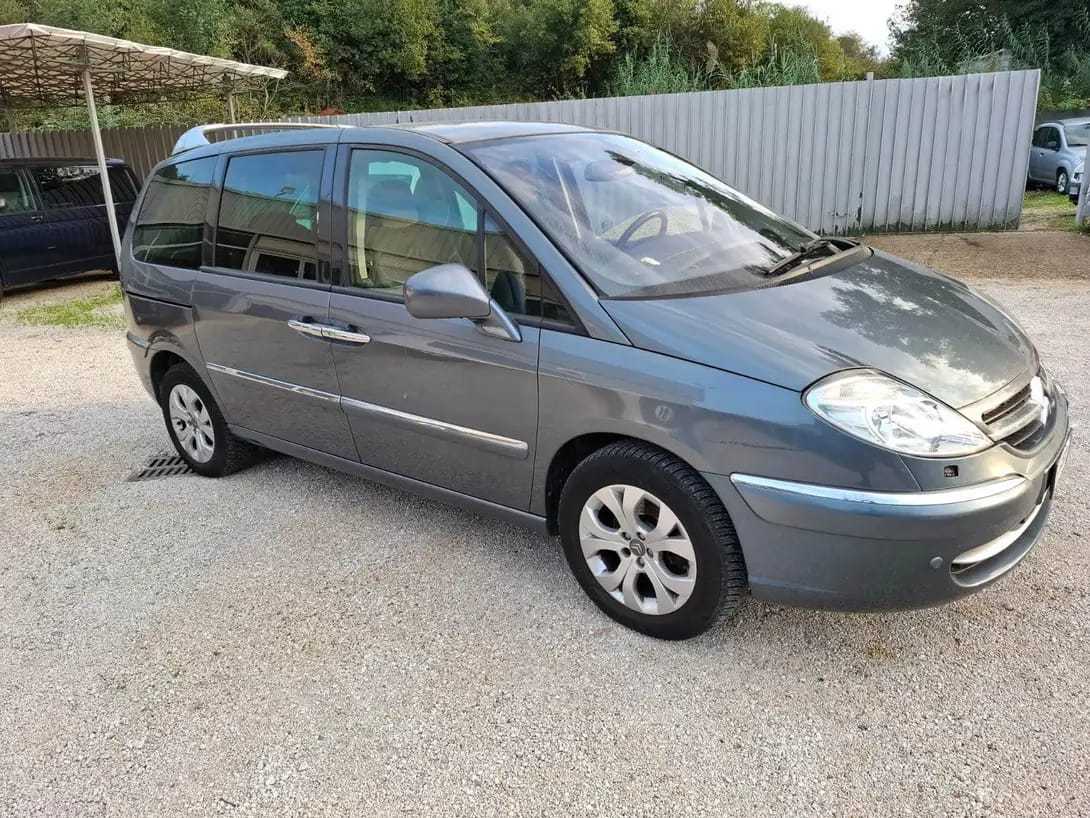 
								Citroen C8 Seduction full									