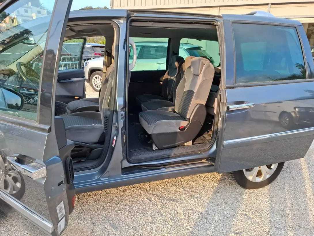 
								Citroen C8 Seduction full									