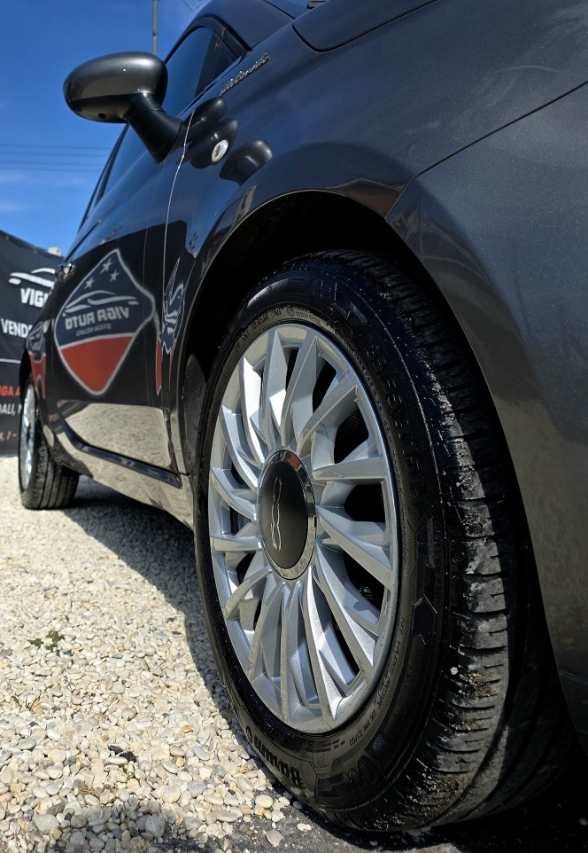 
								FIAT 500 C 1.0 Hybrid Dolcevita full									