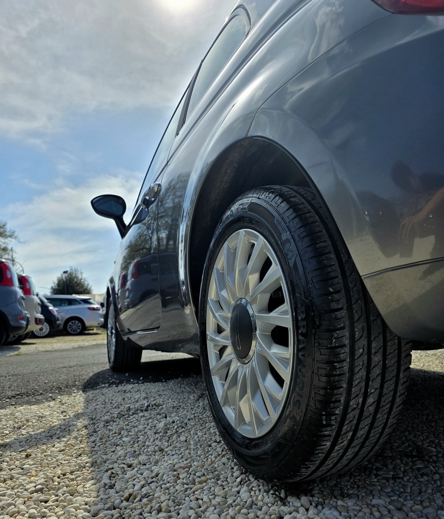 
								FIAT 500 C 1.0 Hybrid Dolcevita full									