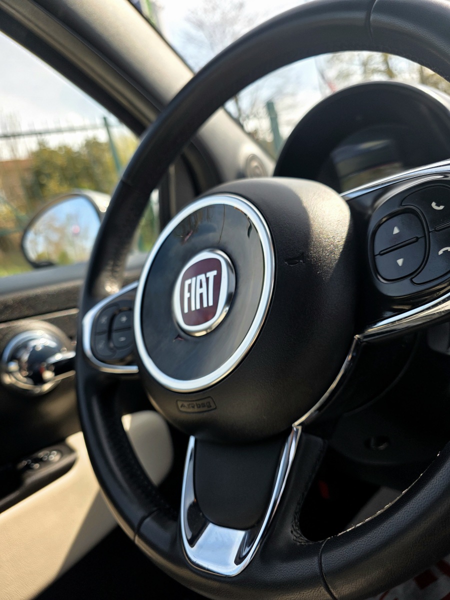 
								FIAT 500 C 1.0 Hybrid Dolcevita full									