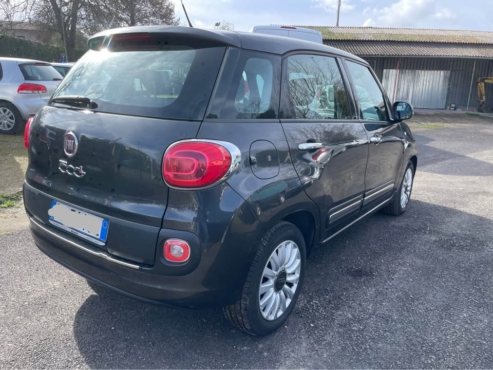 
								FIAT 500L 1.3 Multijet Lounge full									
