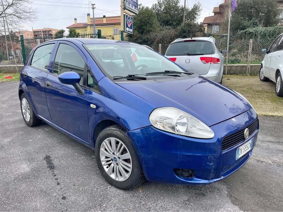 
								FIAT Grande Punto full									