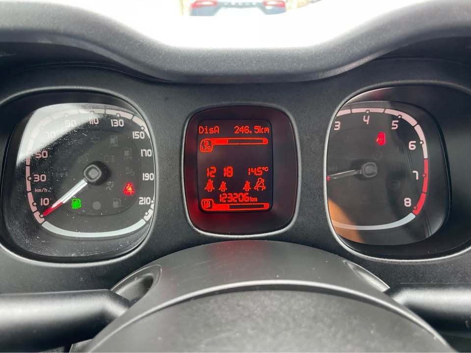 
								FIAT Panda 2018 full									