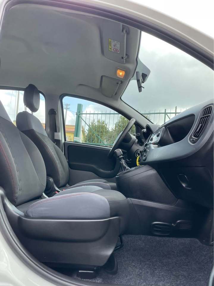 
								FIAT Panda 2018 full									