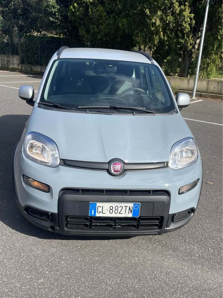 
								FIAT Panda 3a serie Hybrid full									
