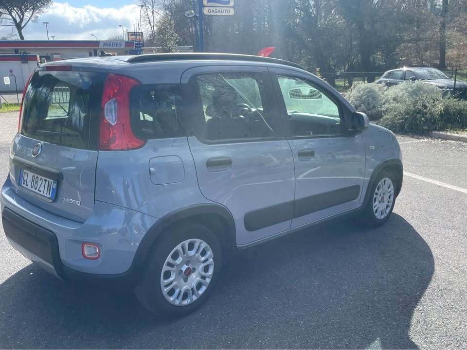 
								FIAT Panda 3a serie Hybrid full									