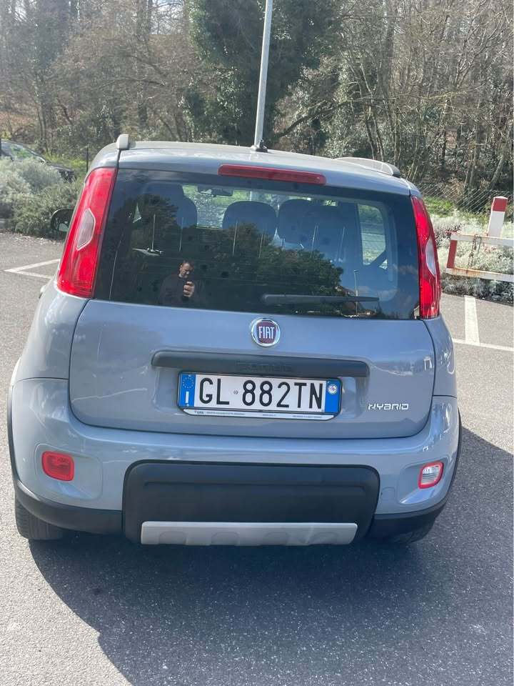 
								FIAT Panda 3a serie Hybrid full									