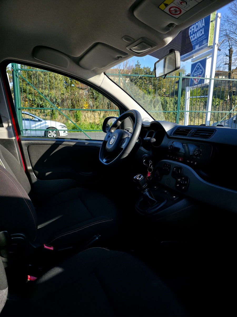 
								FIAT Panda Cross Hybrid full									