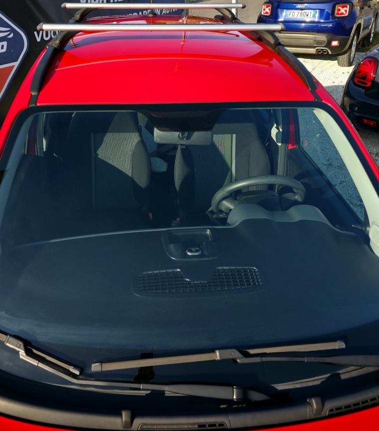 
								FIAT Panda Cross Hybrid full									