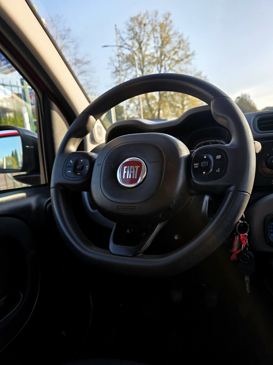 
								FIAT Panda Cross Hybrid full									