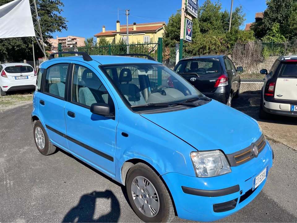 
								Fiat Panda 1.1 Active full									