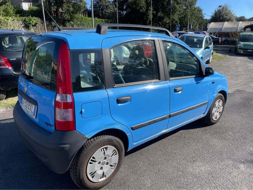
								Fiat Panda 1.1 Active full									