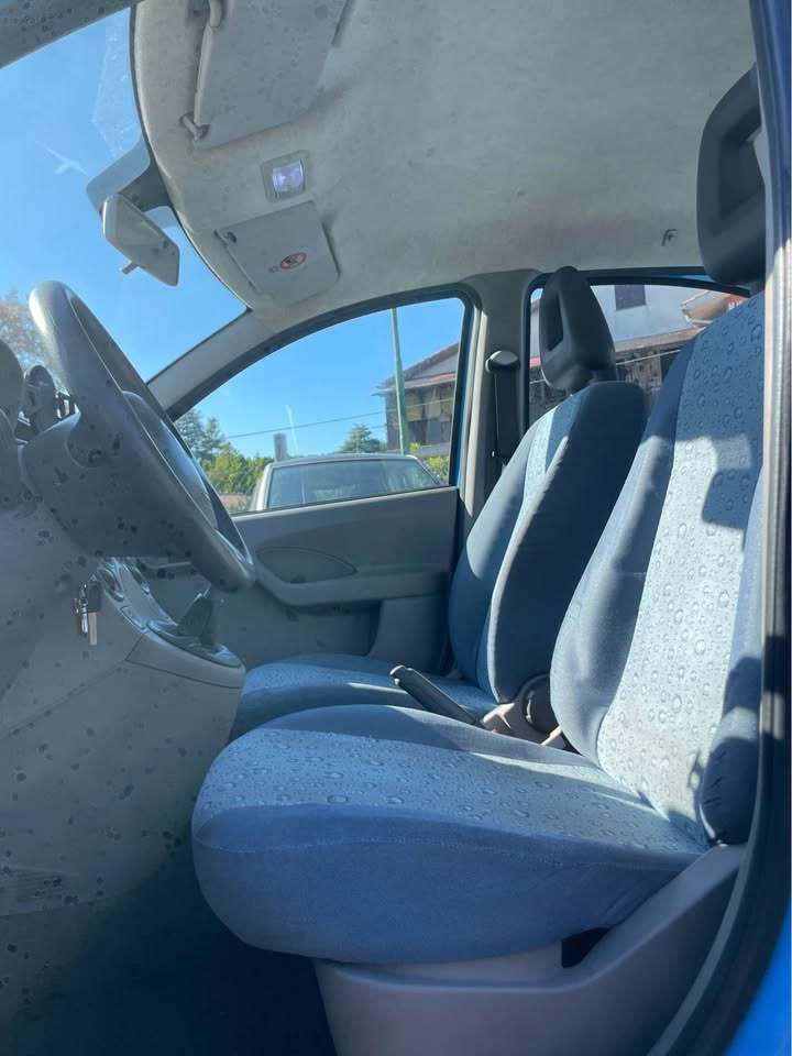 
								Fiat Panda 1.1 Active full									