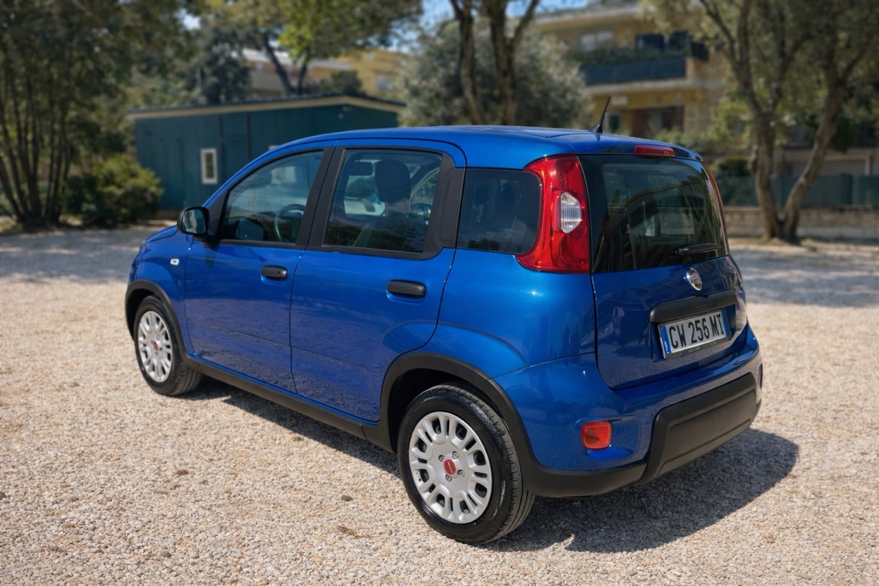 
								Fiat Panda Hybrid 2024 full									