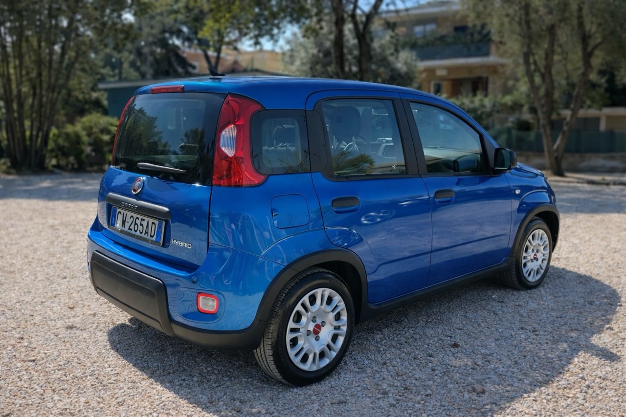 
								Fiat Panda Hybrid 2024 full									