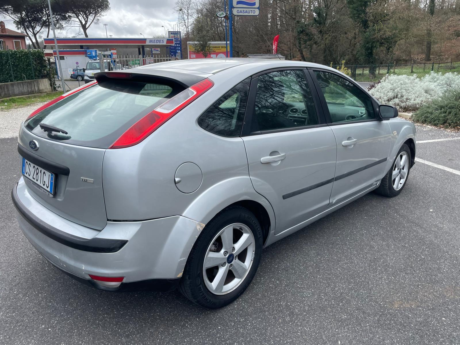 
								Ford Focus 1.6 TDCi 2004 full									
