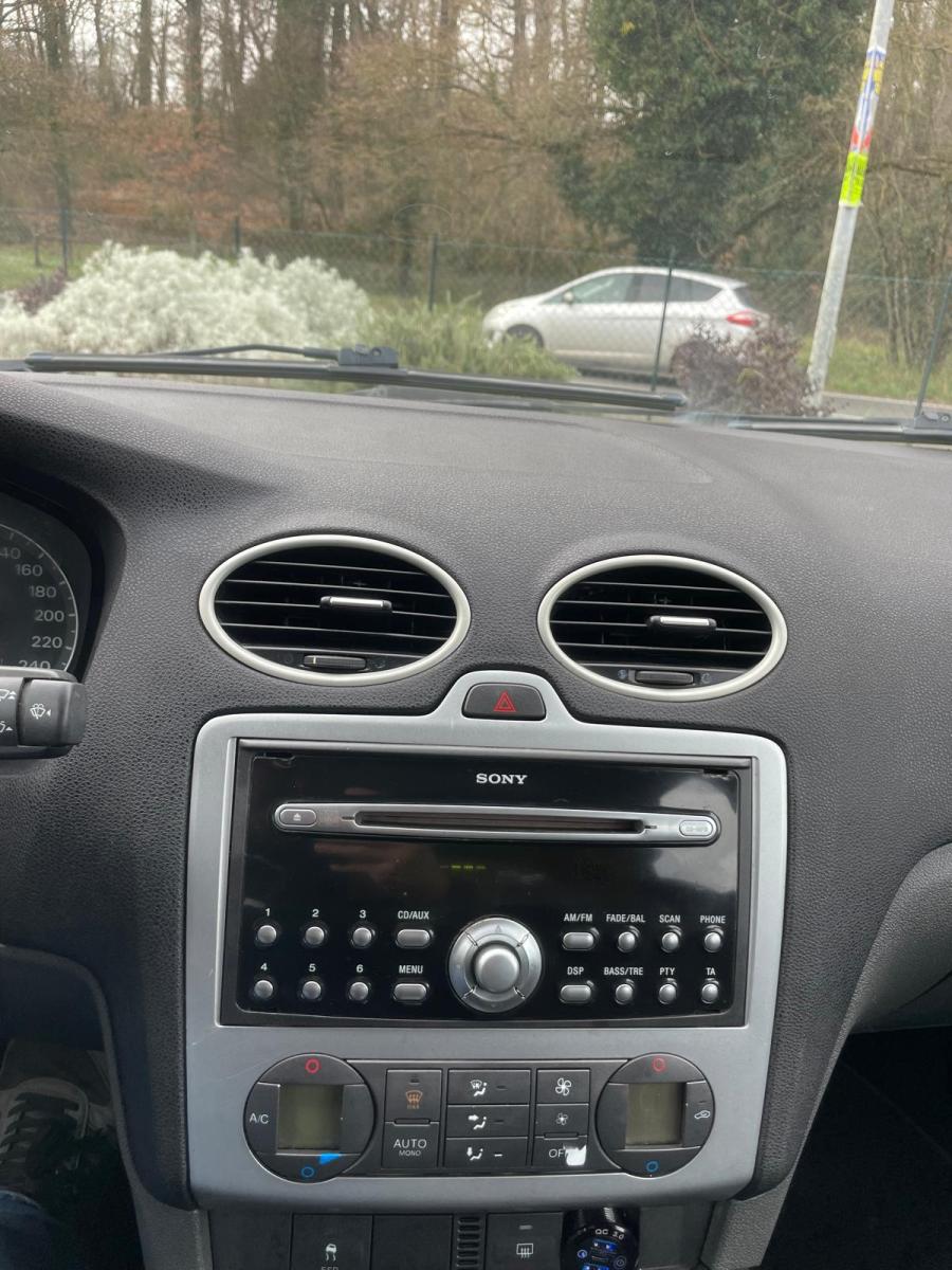 
								Ford Focus 1.6 TDCi 2004 full									