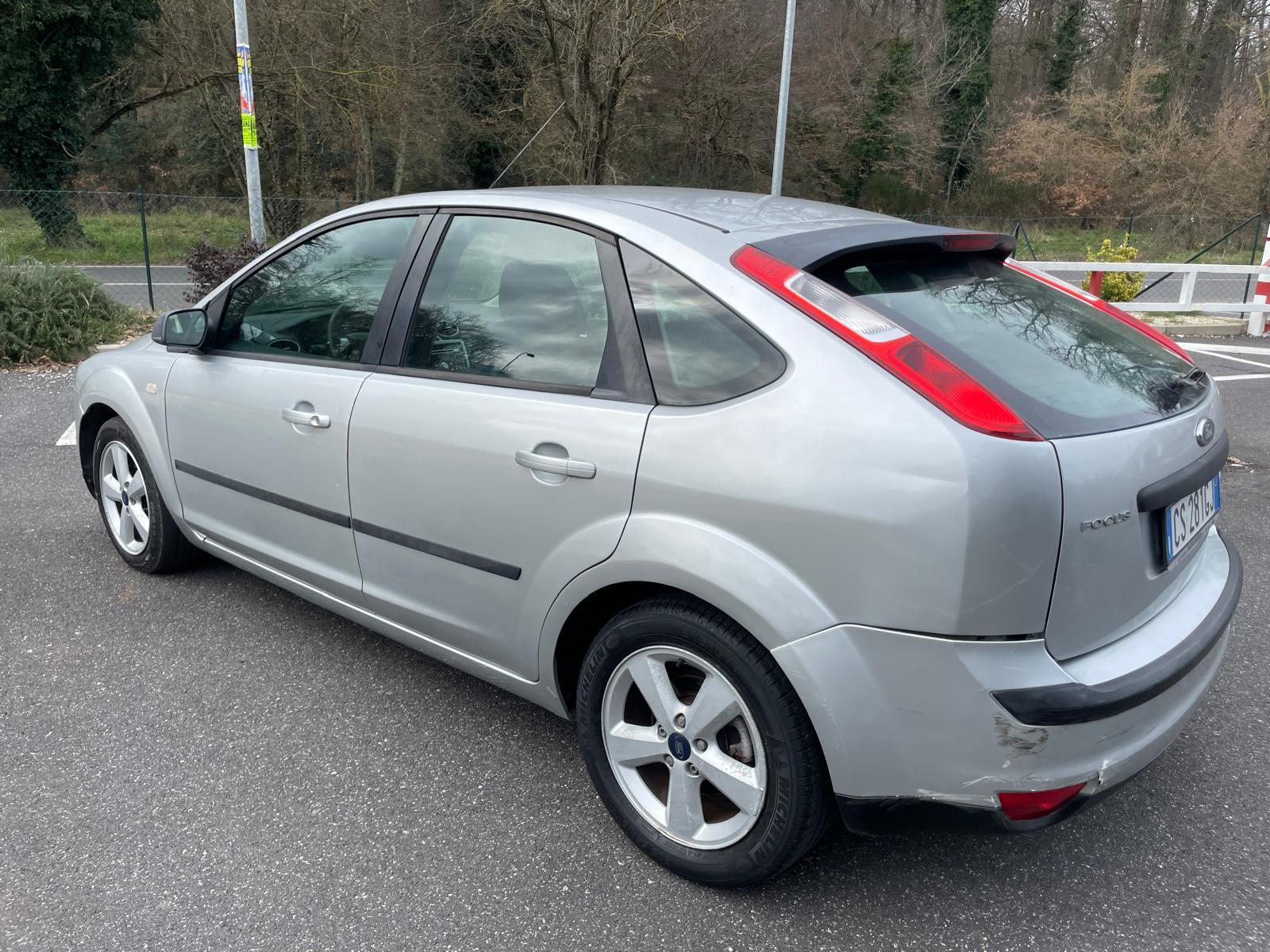 
								Ford Focus 1.6 TDCi 2004 full									