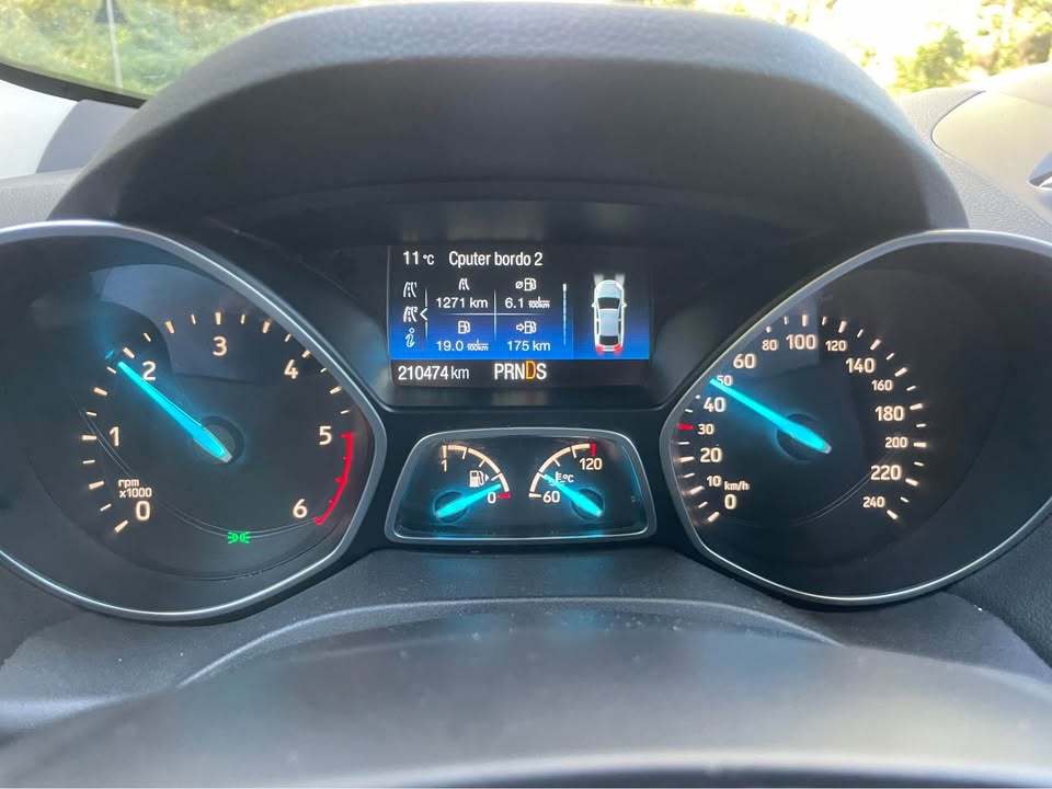 
								FORD Kuga 2a serie 1.5 TDCI full									