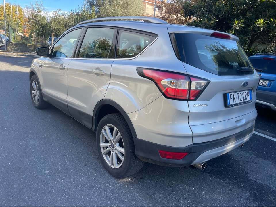 
								FORD Kuga 2a serie 1.5 TDCI full									