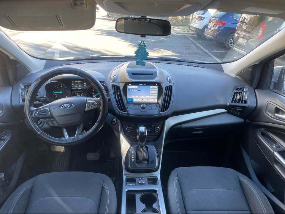 
								FORD Kuga 2a serie 1.5 TDCI full									